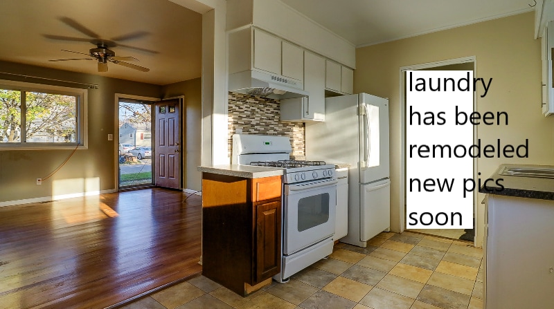 Older photo. Laundry room has been remodeled and a new floor installed. - 1285 Commonwealth Ave