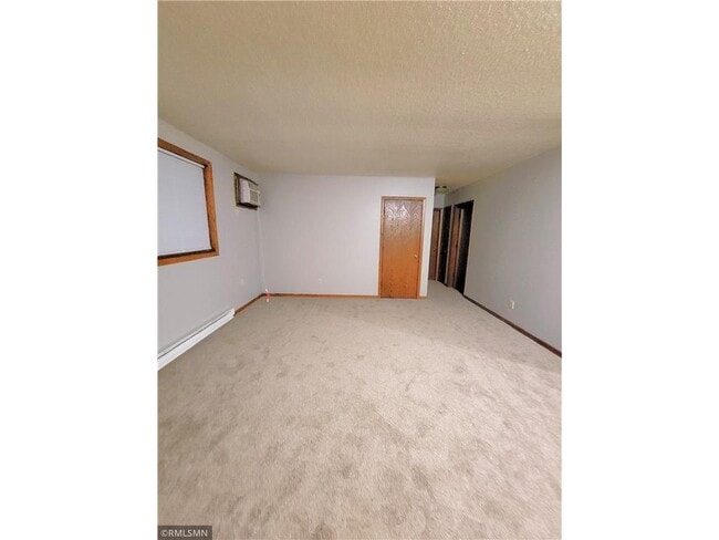 Building Photo - 710 Hillcrest St