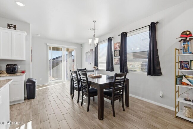 Building Photo - 1052 Summer Breeze Pl