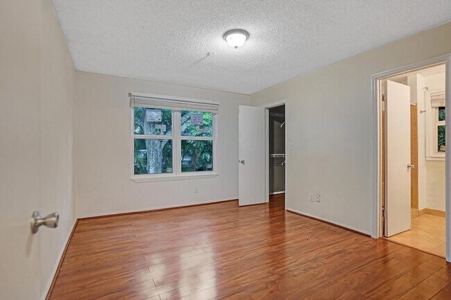 Building Photo - 2301 N Congress Ave