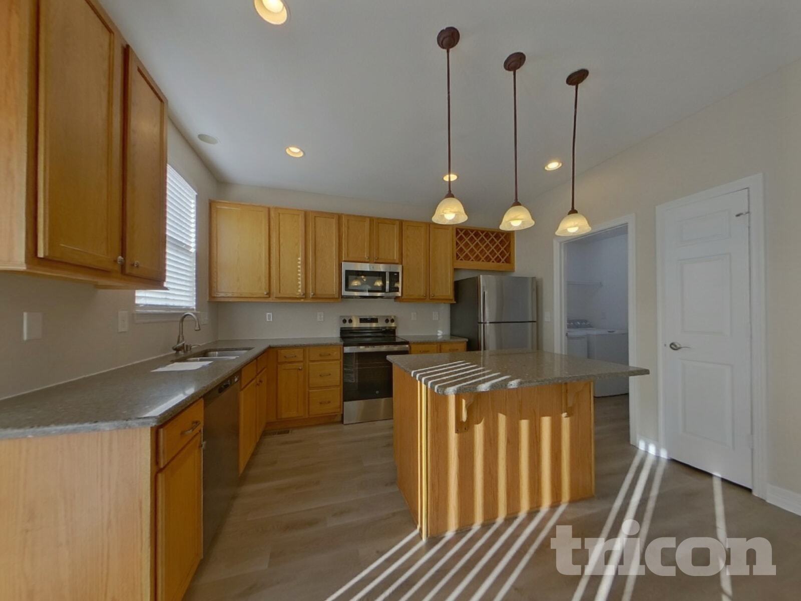 Building Photo - 12742 E 106th Ave