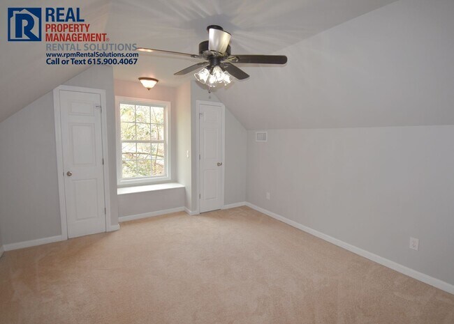 Building Photo - Amazing 4 bd 3 bath home! Fenced-in yard, Attached garage and Bonus room, washer & dryer included!