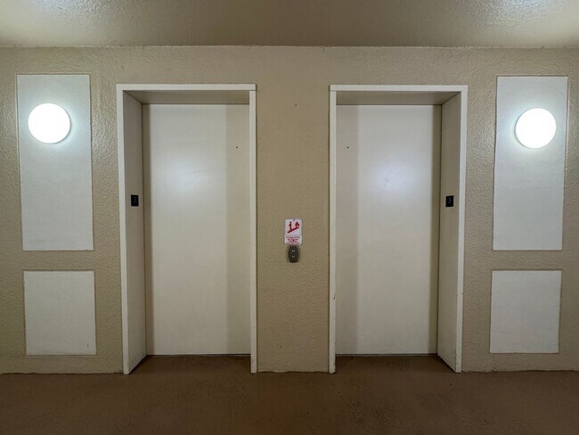 Building Photo - Beautiful 3 Bed, 2 Bath Condo in Desirable Stonebridge Place – MetroWest