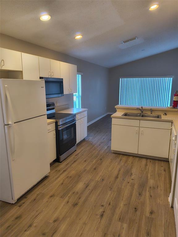 Building Photo - 171 Pine Cone Dr