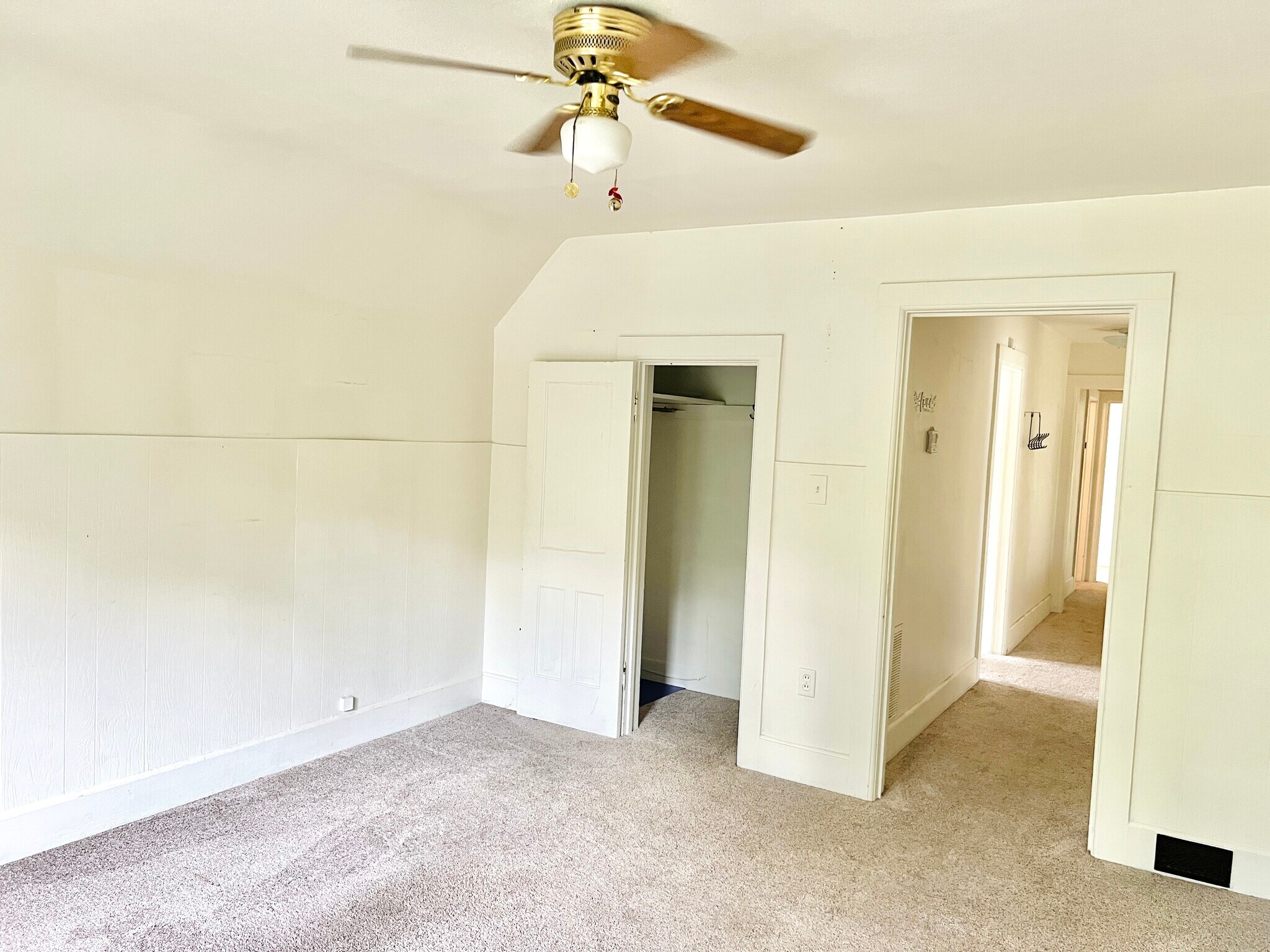 Building Photo - 27 Reed St