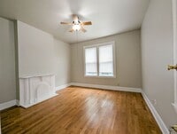 Building Photo - 26 Conklin St