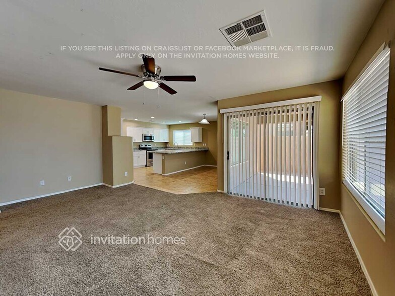 Building Photo - 5418 W Pleasant Ln