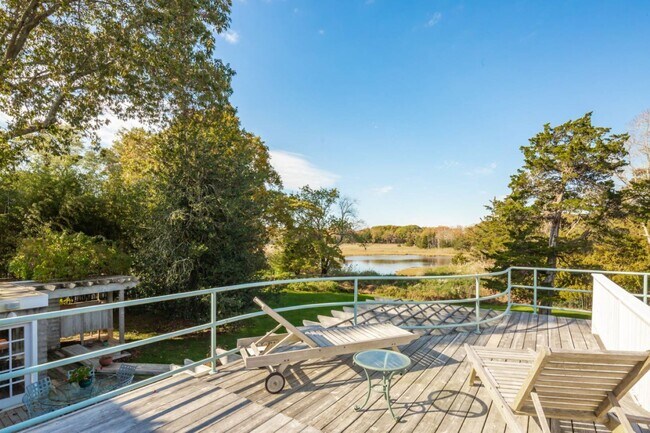 Building Photo - 69 Fresh Pond Rd