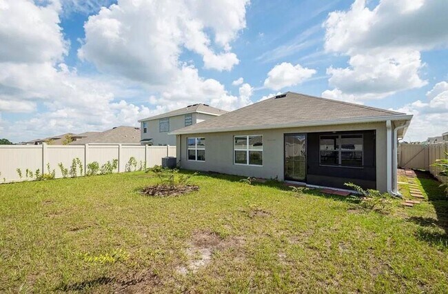 Building Photo - 16709 Parker River St
