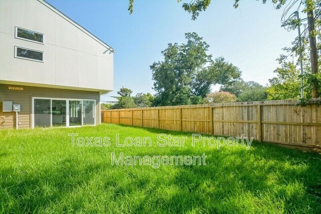 Building Photo - 4358 Clover St