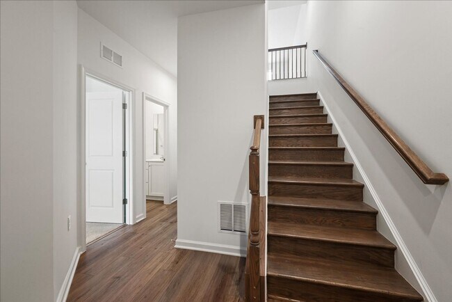 Building Photo - 644 Hemsworth Ln