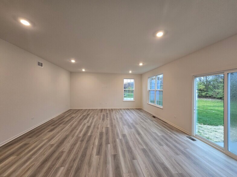 Building Photo - 1751 E 111th Pl