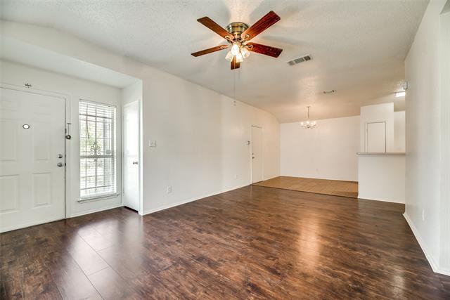 Building Photo - 10340 Blackjack Oaks Dr