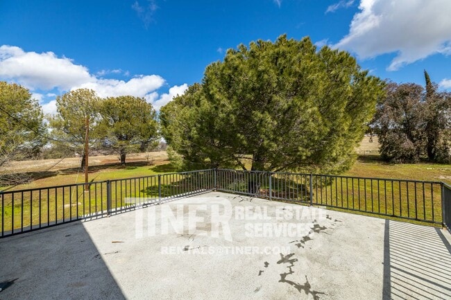 Building Photo - 4281 Silver Dove Way