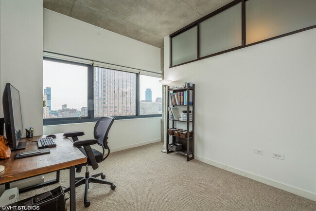 Building Photo - 235 W Van Buren St