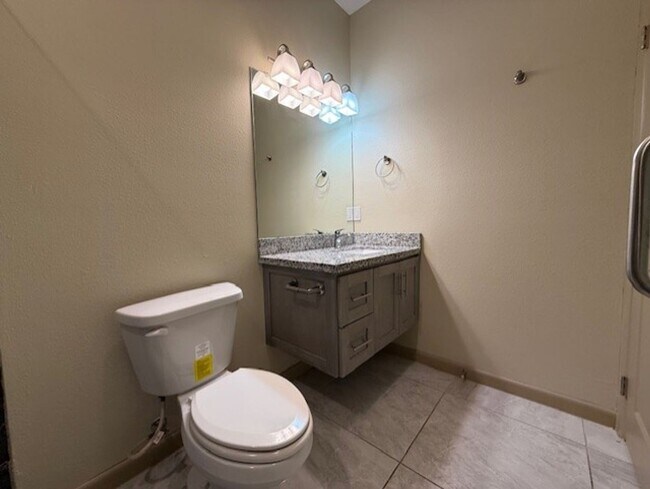 Building Photo - THE DORADO CONDOMINIUMS