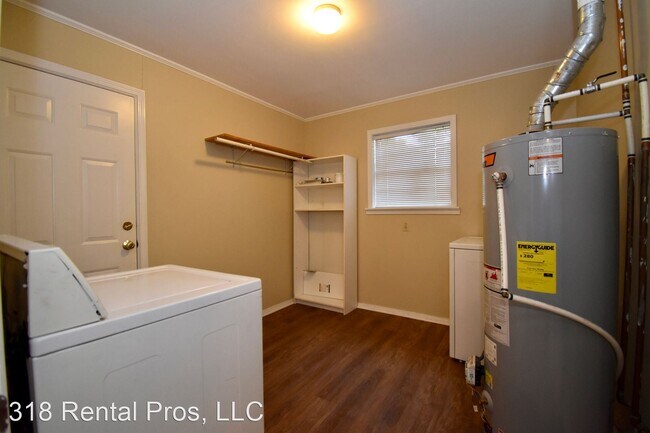 Building Photo - 3 br, 2 bath House - 1602 Mimosa Dr.