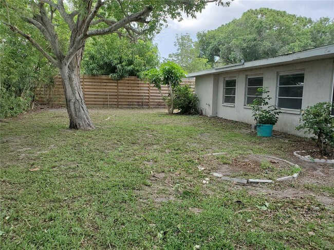 Building Photo - 4626 Hunter Ridge Dr
