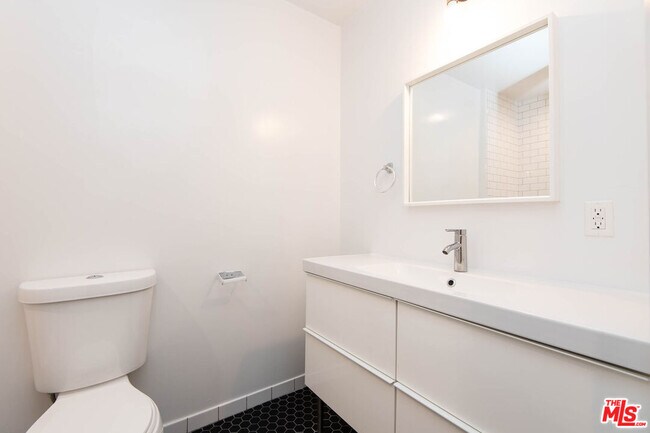 Building Photo - 3933 Marathon St