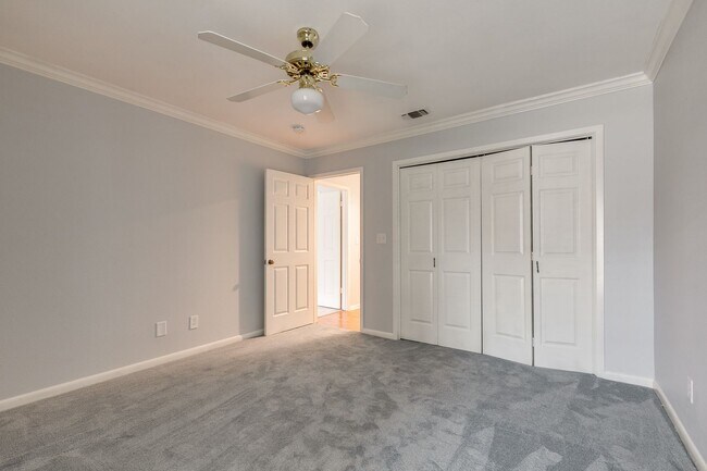 Building Photo - 2-BEDROOM, 2-BATHROOM CONDOMINIUM AT FARMINGTON COMMONS