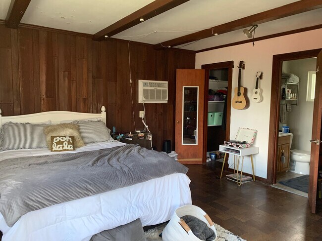 Building Photo - 5104 63rd St