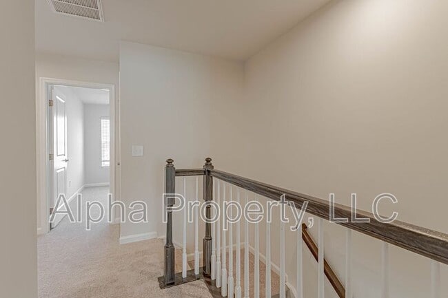 Building Photo - 522 Huntingdale Pl