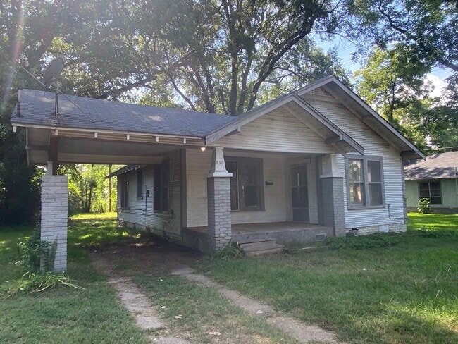 Primary Photo - 515 Prince St