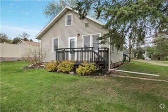 Building Photo - 3 Bedroom Single Home on the North Side of...