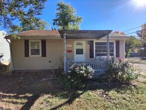 Building Photo - 111 Grace-