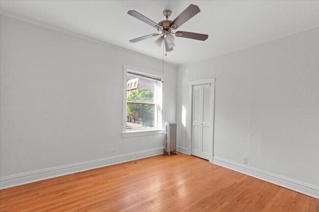 Building Photo - 3 bedroom in Chicago IL 60614