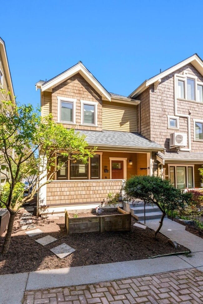 Building Photo - 3Bd/3Ba Seattle Townhouse