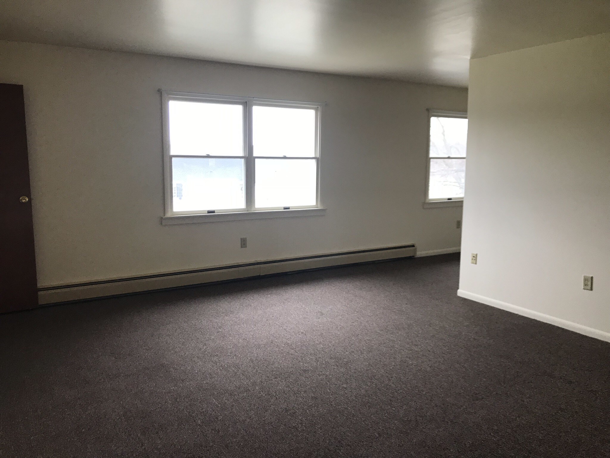 Living Room - 8 E Main St
