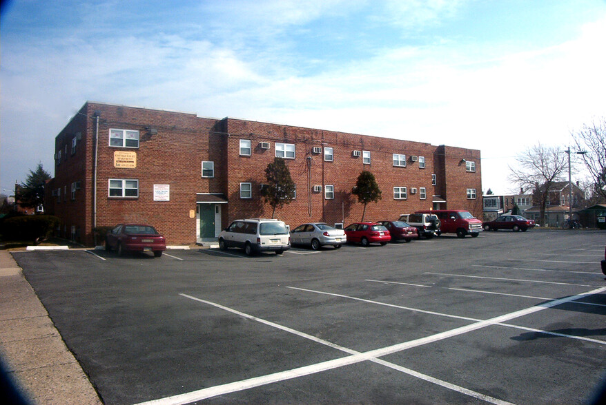 Primary Photo - Cottage Court Apartment