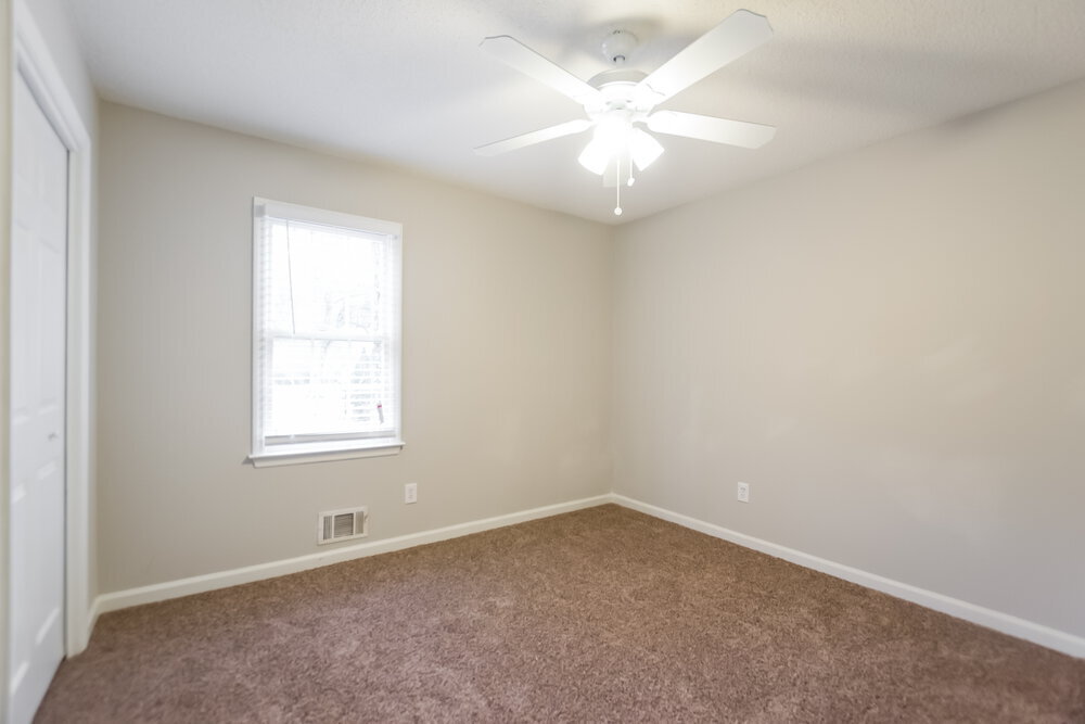 Building Photo - 2715 Horseshoe Creek Dr