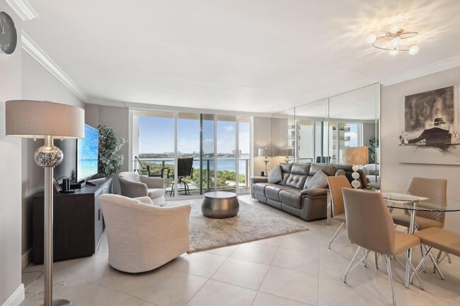 Building Photo - 5440 N Ocean Dr