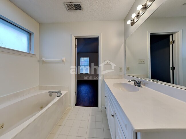 Building Photo - 2728 Green Turtle Trail