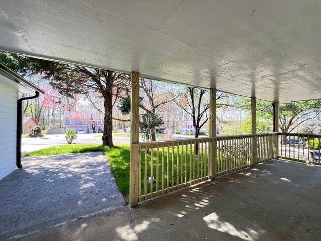 Building Photo - 1331 Buttercup Ct