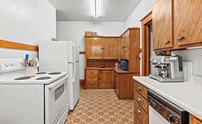 Building Photo - 1336 N Weber St