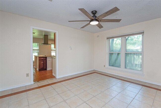 Building Photo - 25418 Sugar Valley Ln