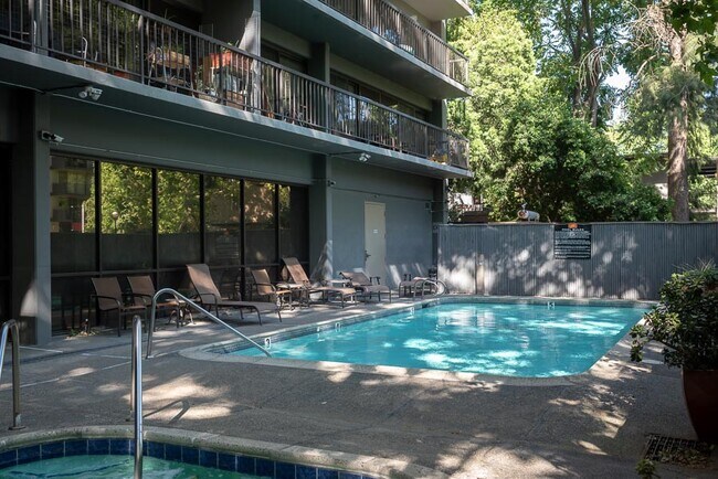 Pool and Jacuzzi - 500 N St