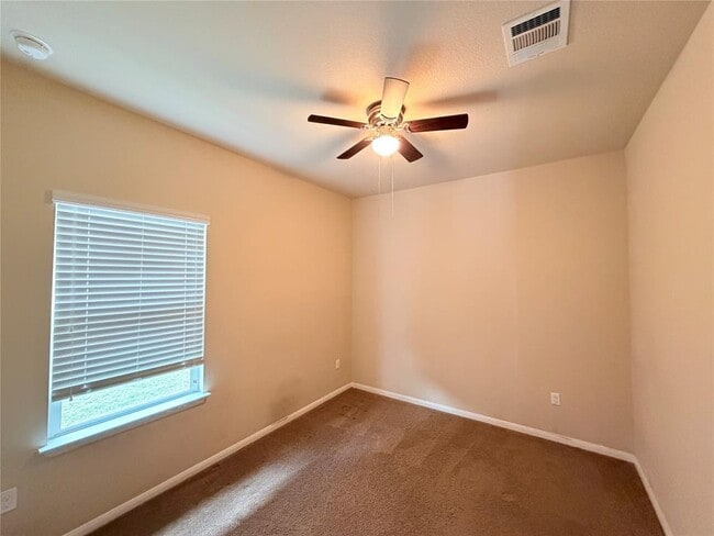 Building Photo - 225 Cibolo Creek Dr