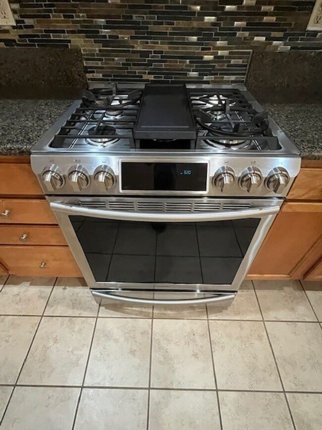 Building Photo - Coming Soon!