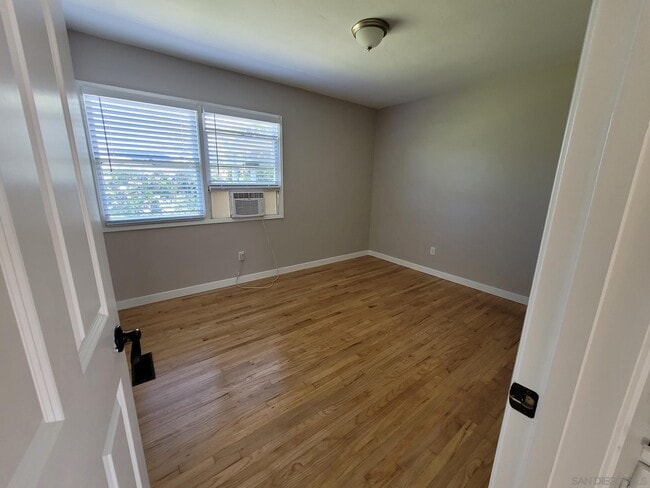 Building Photo - 4660 Saratoga Ave