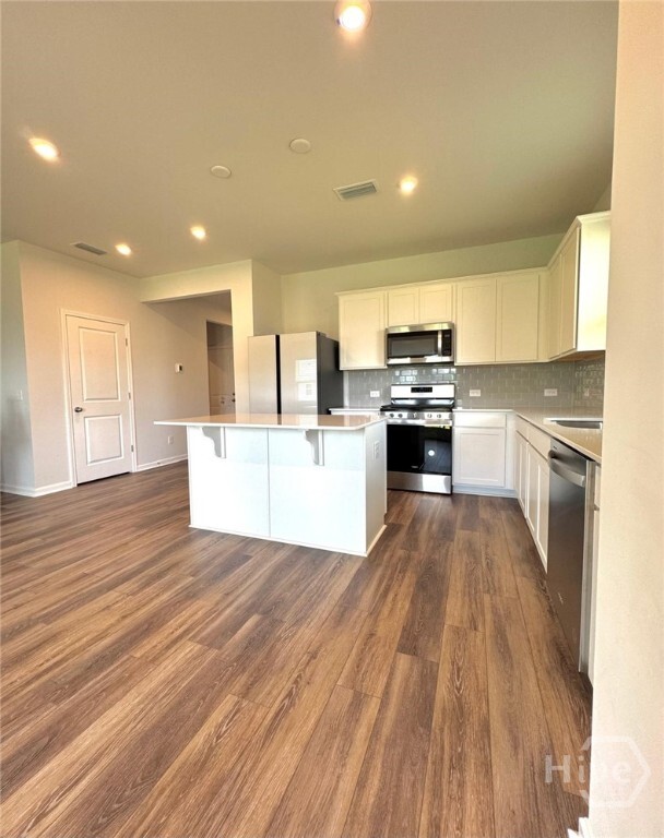 Building Photo - 67 Shade Tree Dr