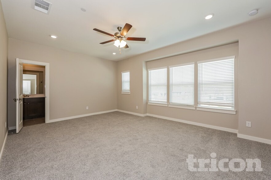 Building Photo - 5472 Granite Trl