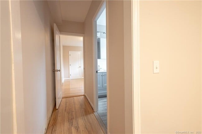 Building Photo - 55 Cider Mill Ln
