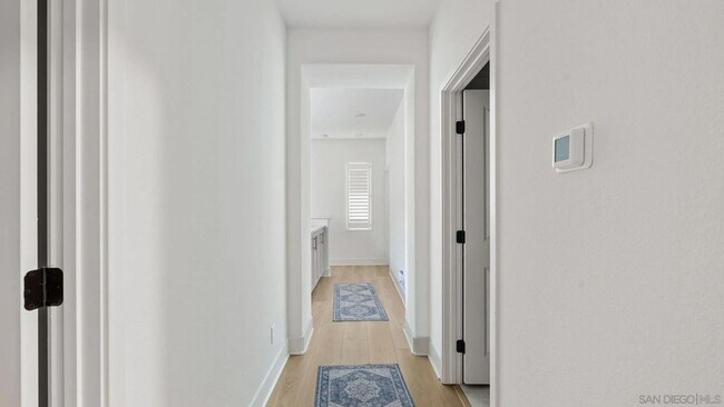 Building Photo - 15681 Rennyson Way
