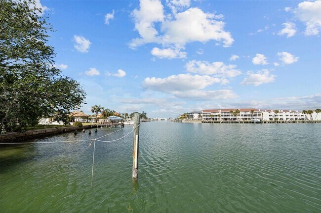 Building Photo - 12116 Lagoon Ln