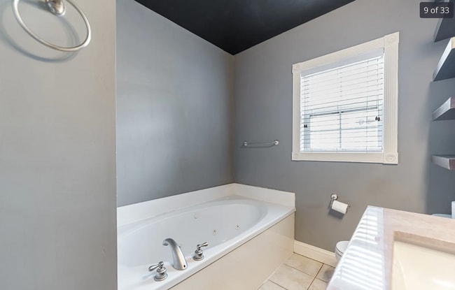 Building Photo - Stunning 4-bedroom, 2-bathroom Home