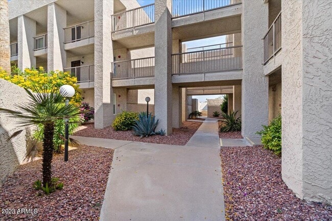 Building Photo - 7474 E Earll Dr